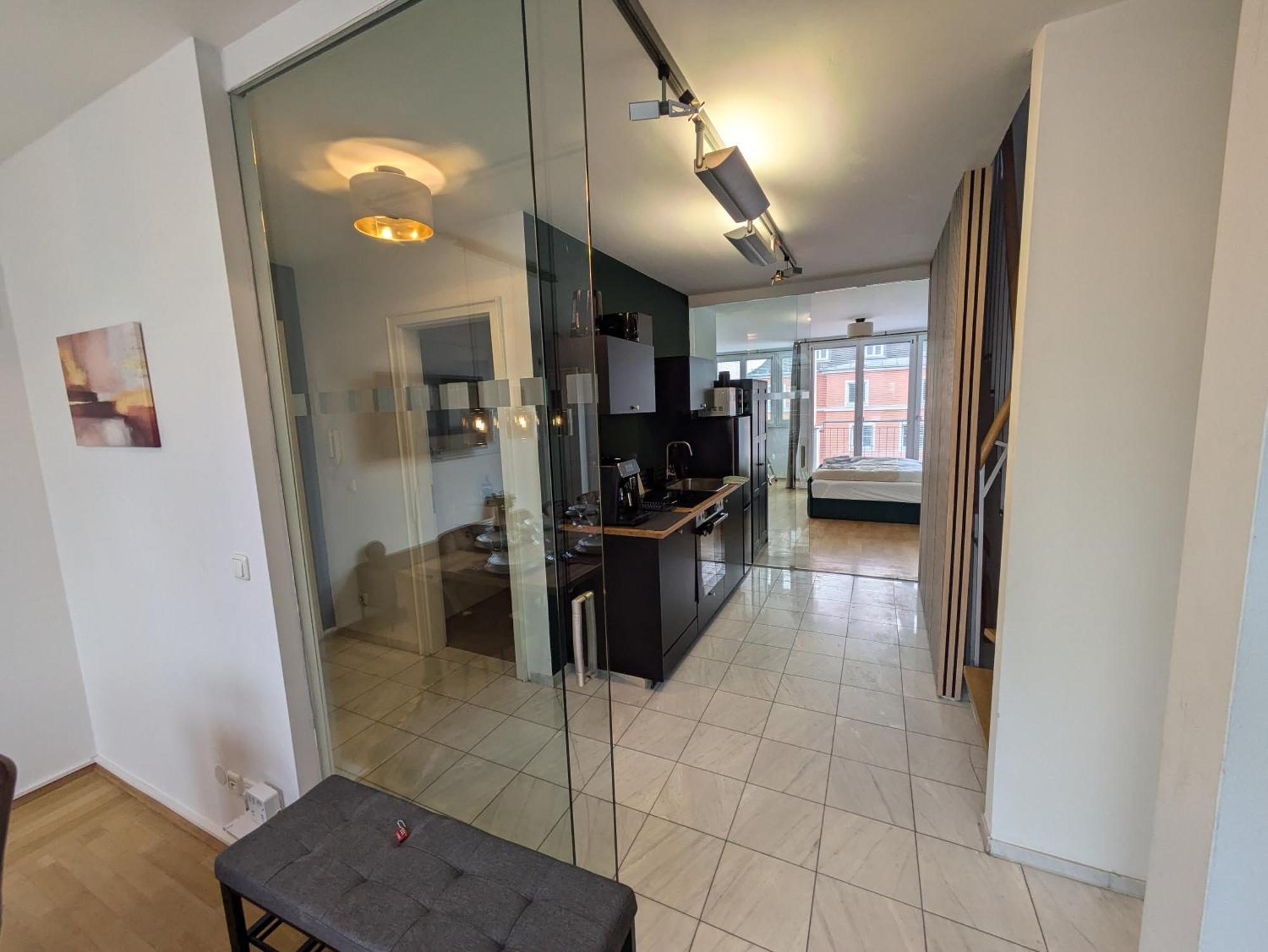 Apartment Large 155 Qm And 5 Bedrooms With Roof Terrace In Centrally Located 1 To 14 Guests *