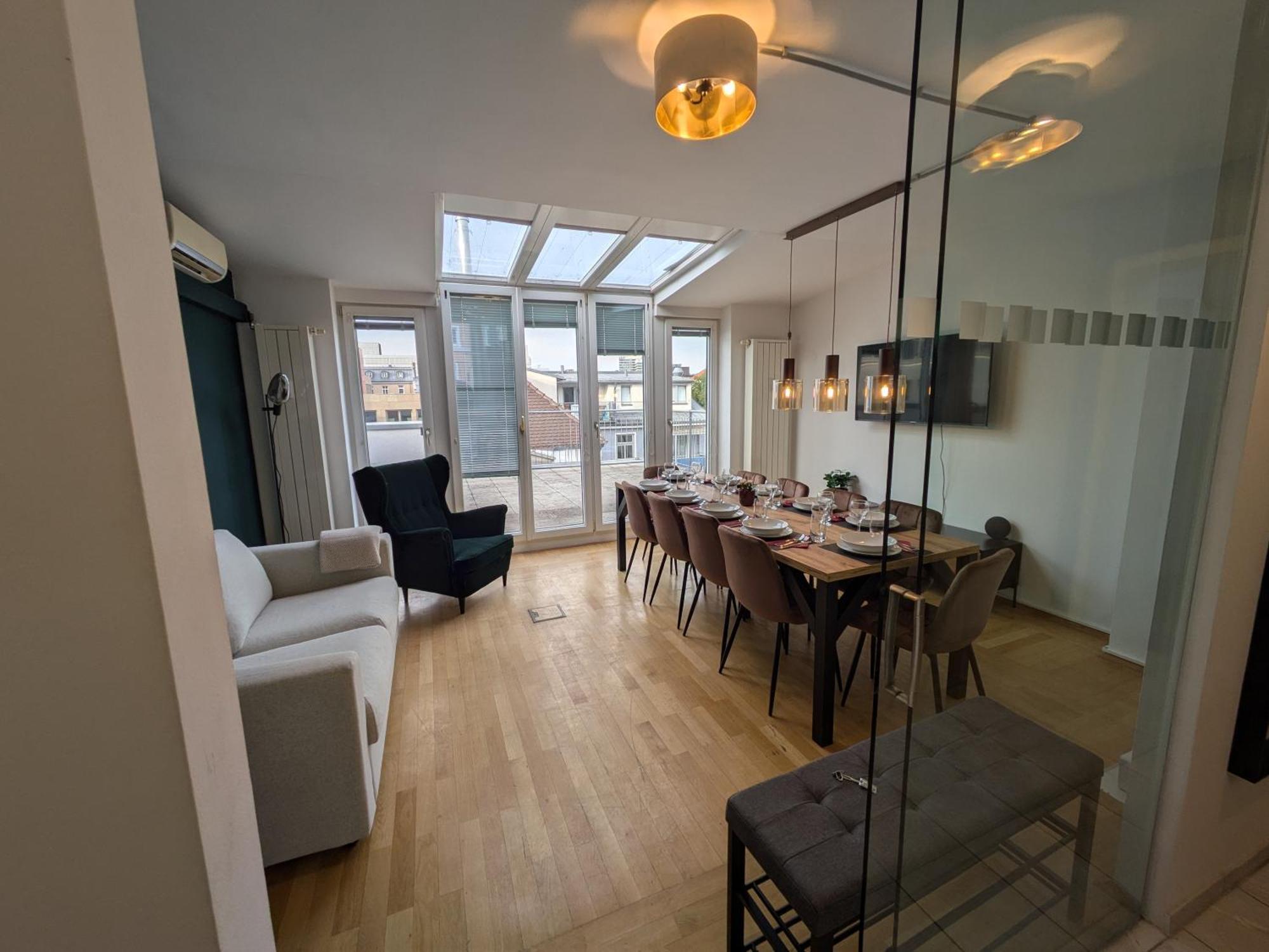 Апартаменты Large 155 Qm And 5 Bedrooms With Roof Terrace In Centrally Located 1 To 14 Guests Мюнхен