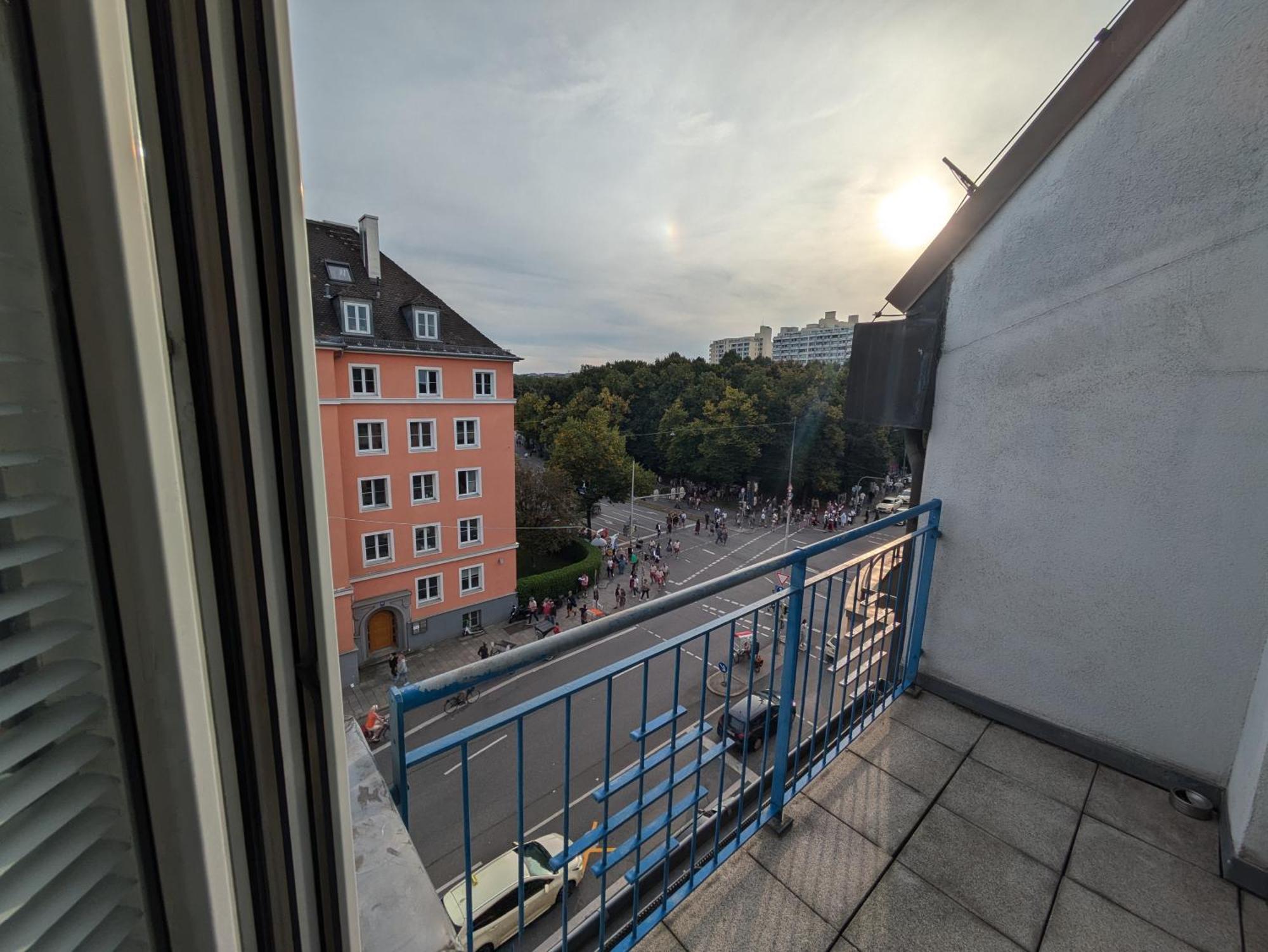 Апартаменты Large 155 Qm And 5 Bedrooms With Roof Terrace In Centrally Located 1 To 14 Guests